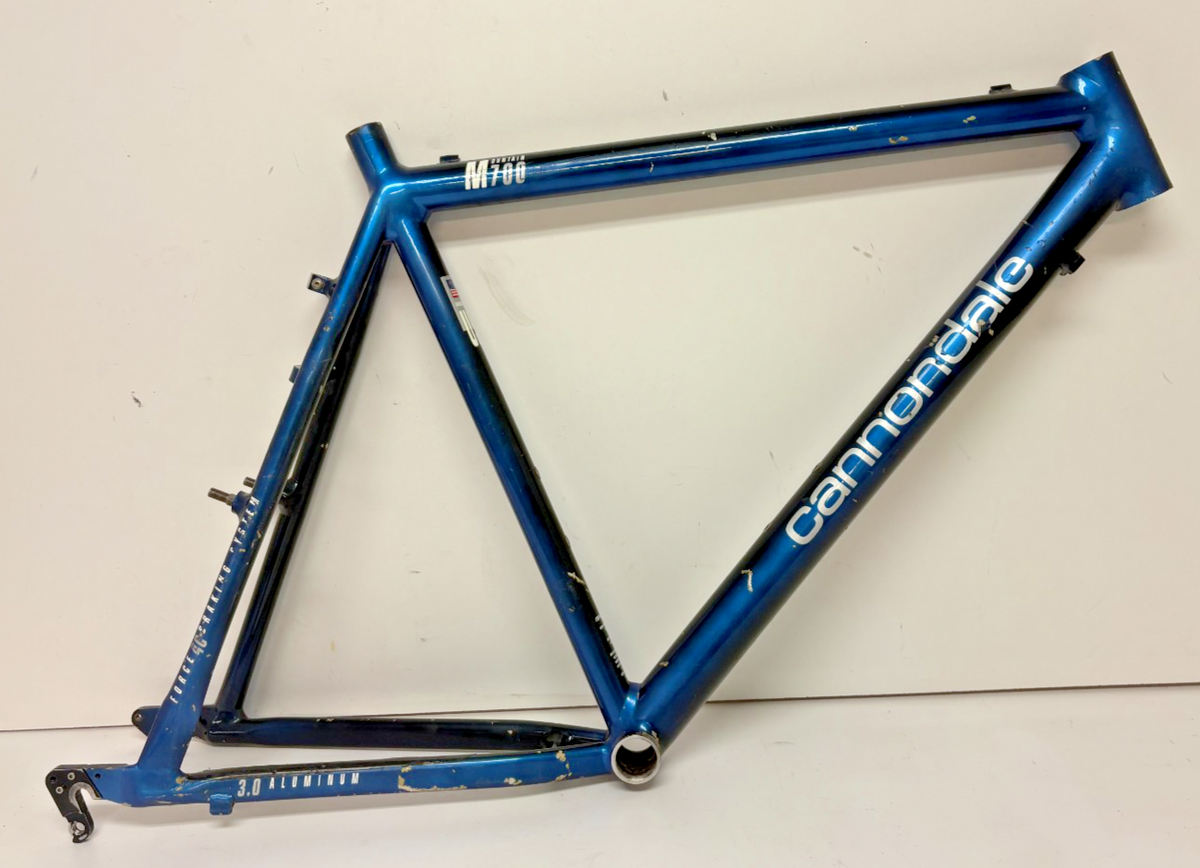 Vintage 1990s Cannondale M700 22