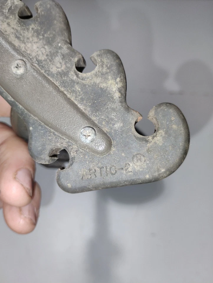 Used Kwikee Kwiver Acme MI Holds 6 Arrows Quiver Hunting Archery Bow Accessories - Image 3 of 4