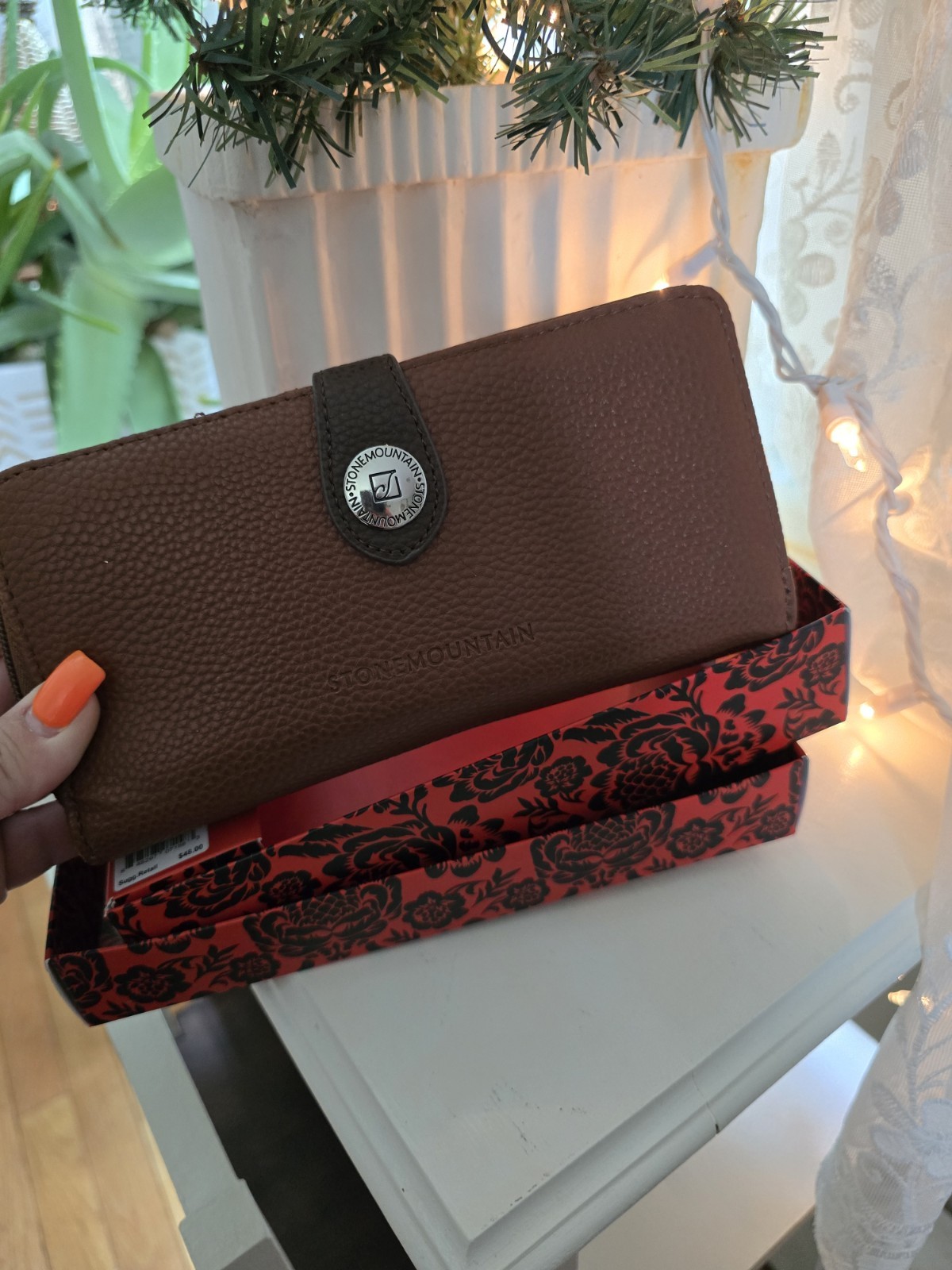 Stone Mountain Women's Folding Wallet Brown/Black Solid Logo Credit Card
