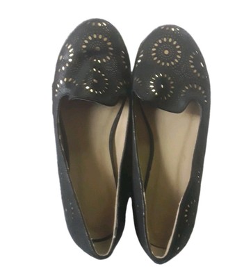 Q by Esquire Flats Womans Size 8 Black Gold Design 