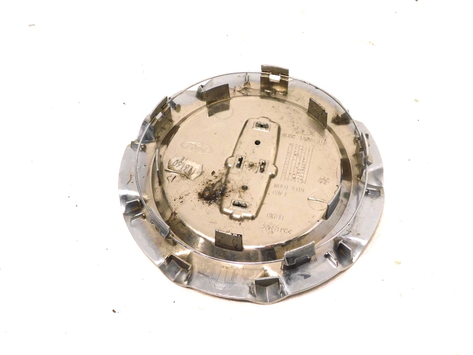 UNA TAPACUBOS CENTRAL CROMADA LINCOLN MKZ 2008-2012 9H6C-1A096-BA central Foto 3 de 4