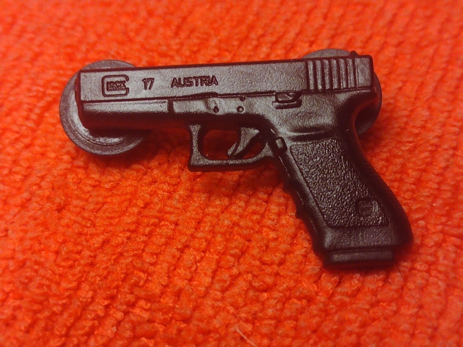 GLOCK 17 AUSTRIA 9X19 9MM Mini Firearm Handgun Polymer Pistol Hatpin SHOT-SHOW