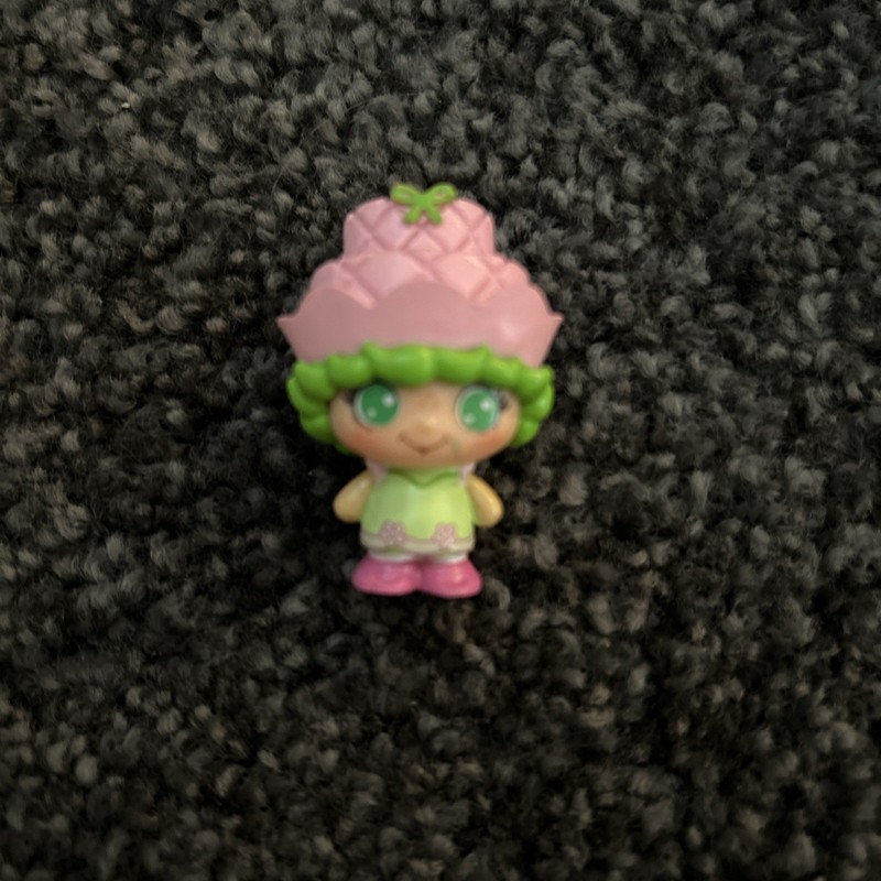 Strawberry Shortcake Lime Chiffon Micro Cheebee