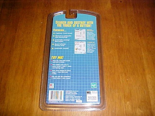 1999 Milton Bradley Electronic Hand-Held Battleship Travel Game Old Stock - Picture 3 of 3