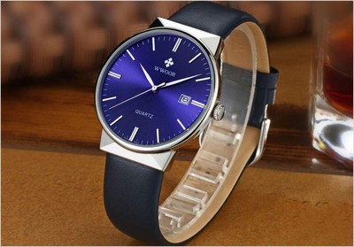 Stylish Men's Quartz Leather Watch with 30M Water Resistance and Round Dial