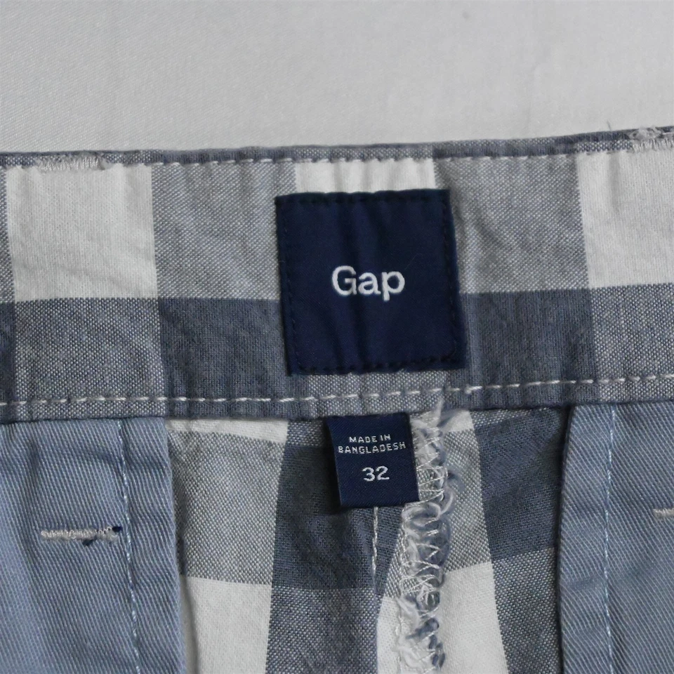 Shorts chino xadrez Gingham azul branco 32 x 10" Gap - Imagem 3 de 4