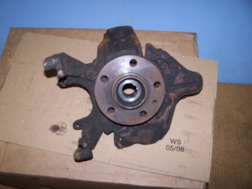 Achsschenkel vorn links Audi A3 8L 1,8T AGU Bj.98