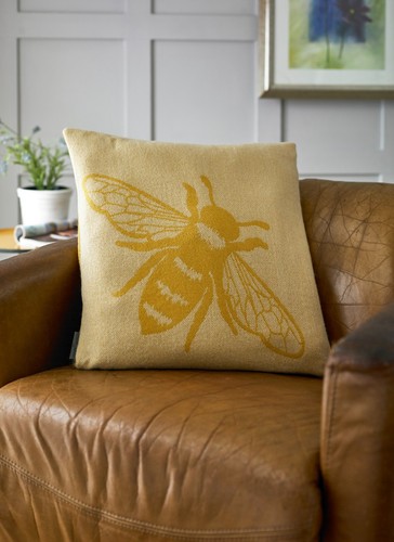 Stunning Soft Cashmere Feel Cushion Cover in Yellow with Bumble Bee Design 45cm - Picture 2 of 12