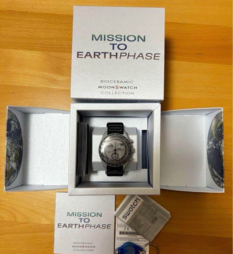 Swatch x Omega Moonswatch Mission To Earthphase SO33M700 Swatch x Omega Moonswatch Mission To Earthphase SO33M700