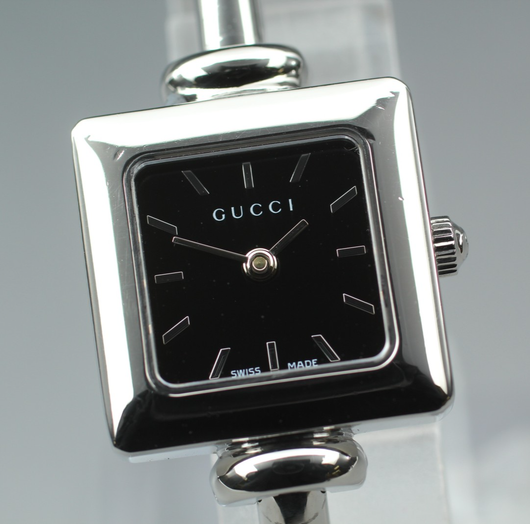 Gucci 1900L Silver Black Dial Square Quartz Womens Watch Mint with Box