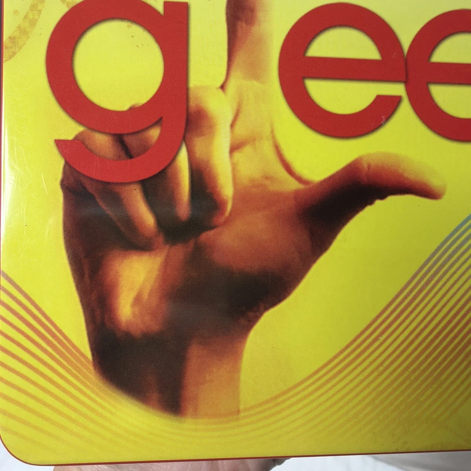 UNO: Glee Edition (2010, Fundex Games) Complete Collectible Tin -sealed cards - Image 2 of 4