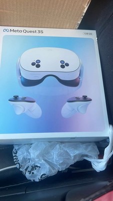 Meta Quest 3S Standalone VR Headset White 128GB/256GB with Controllers