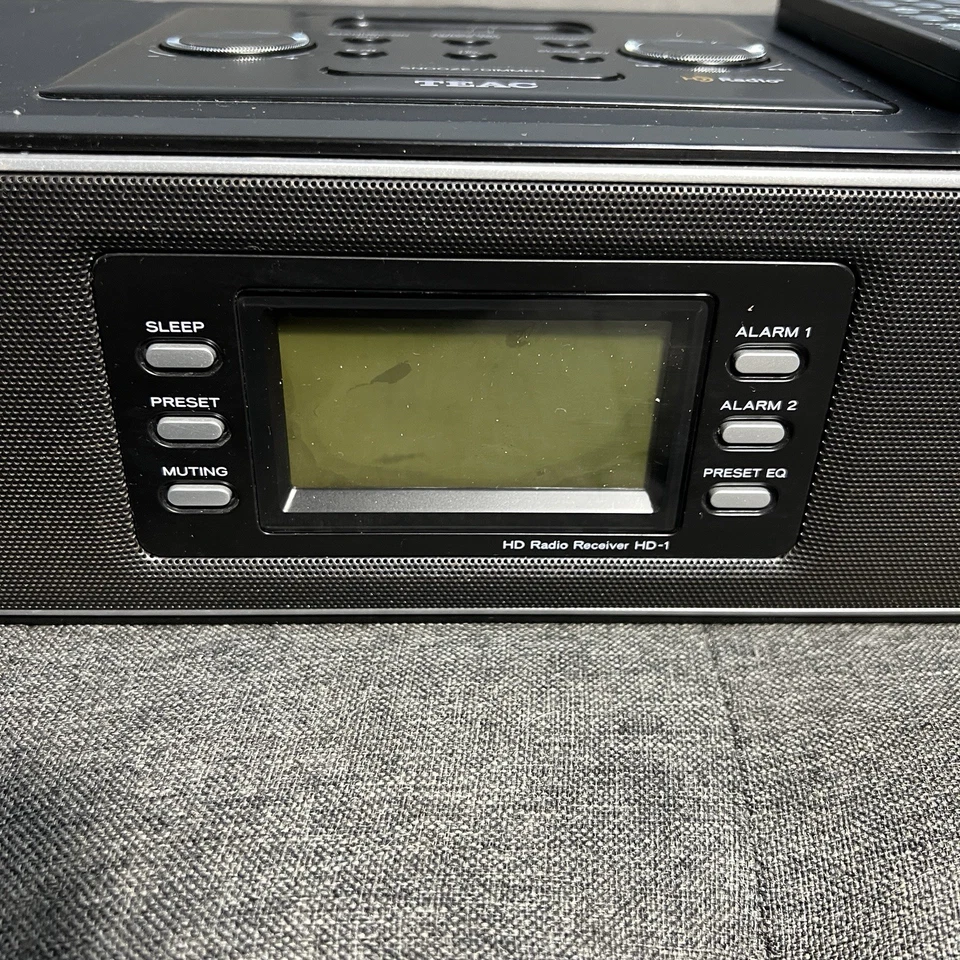 TEAC HD-1 AM/FM HD Radio Receiver Alarm Clock iPod Dock w/ Remote & Instructions - Image 2 of 4
