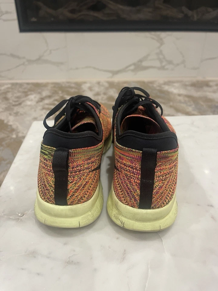 Usado en Excelente Condición Nike Free TR Flyknit Mujer 718785-801 Multicolor Zapatos Atléticos Talla 11.5 Foto 4 de 4