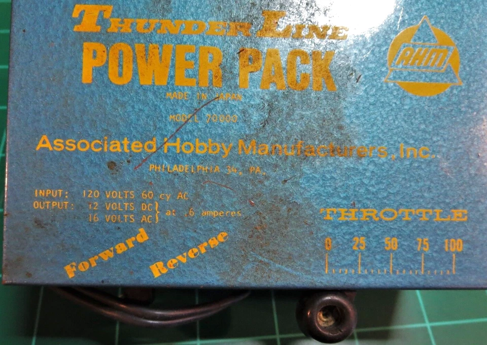 AHM 70000 HO Scale Thunder Line Variable DC & Constant AC Power Pack - Image 4 of 4