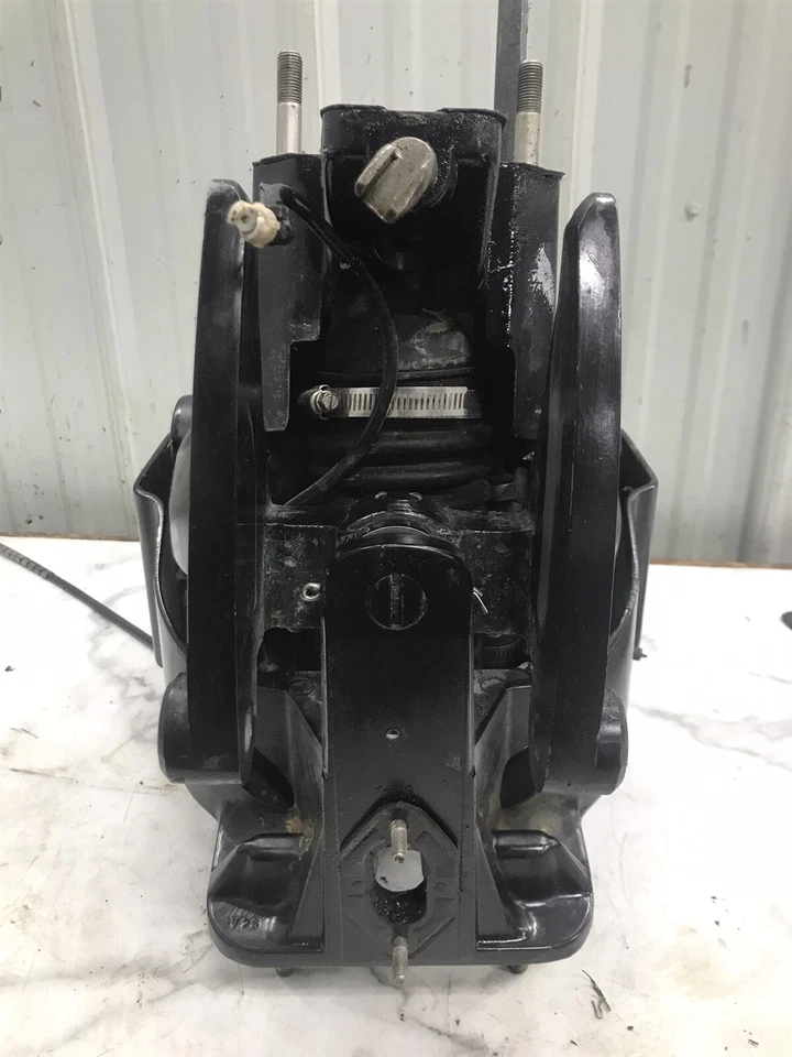 Mercury marine MerCruiser Alpha 1 Gen 2 out drive outdrive mount gimbal housing - Image 4 of 4