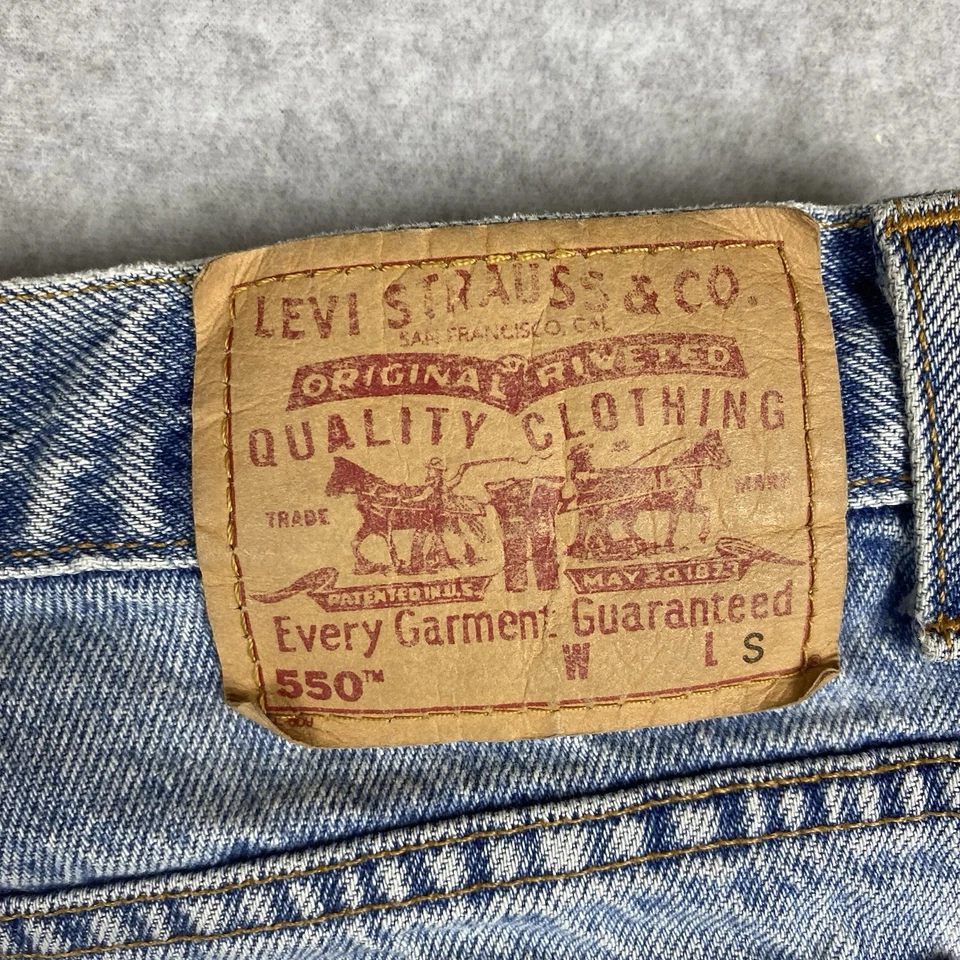 Vintage Levis 550 Jeans Womens 18 Blue Relaxed Fit Tapered Leg Y2K Denim Pants - Image 4 of 4