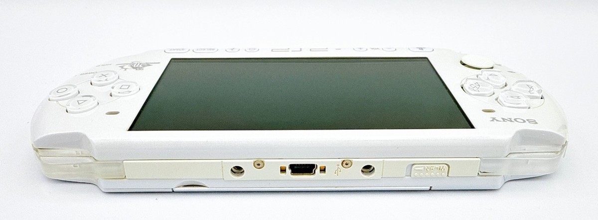 Sony PSP-3000 Edizione Limitata Dissidia Final Fantasy, Bianca, Come Nuova Con Carica