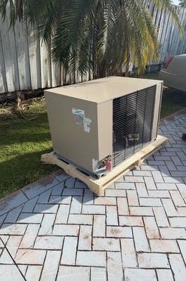 NEW Heatcraft Climate Control CCH0032MBACHA0000 3 HP Medium Temp Condensing Unit