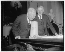 Wisconsin cheese. V.P. Garner & Sen. F. Ryan Duffy,Wisconsin,Harris & Ewing