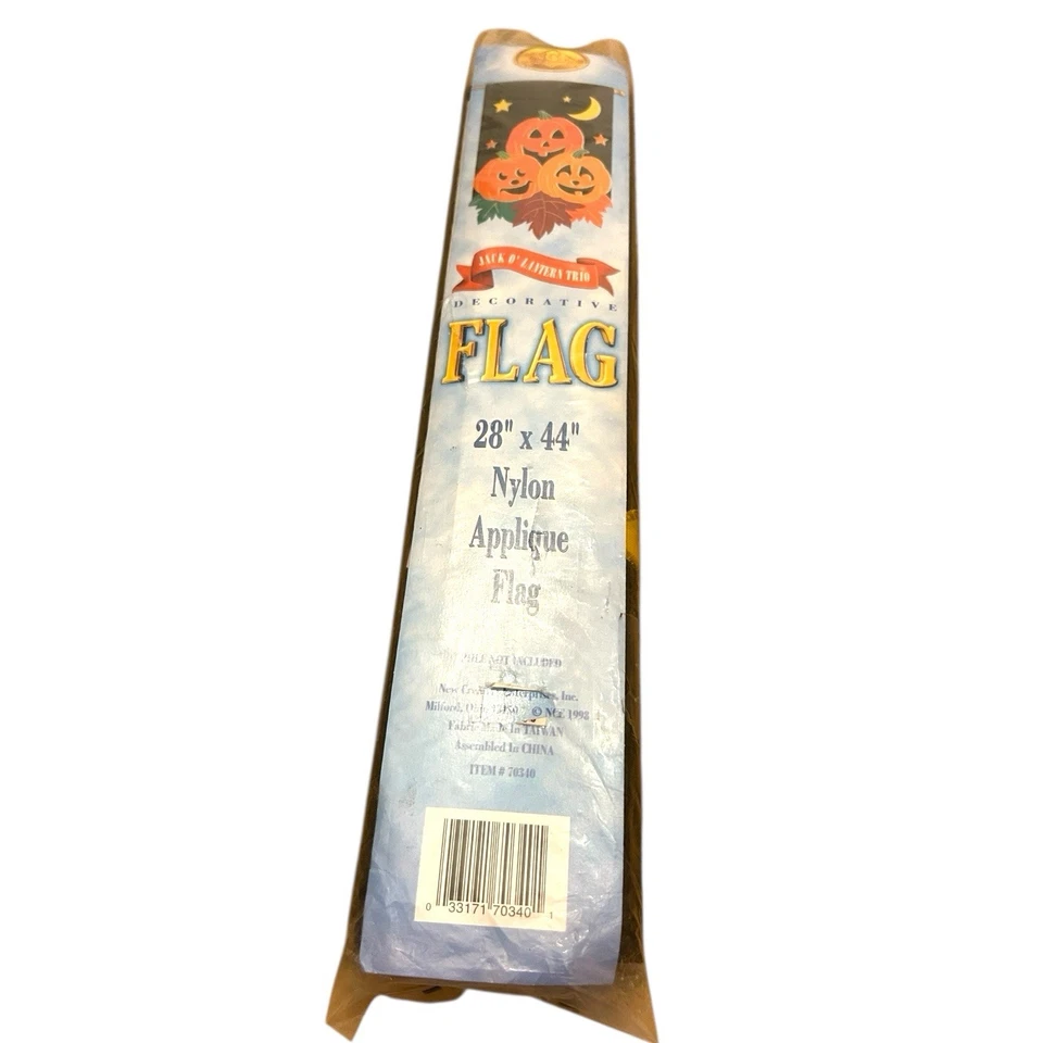 VTG 90s Halloween Jack O’ Lantern Trio Nylon Appliqué Yard Flag 28 in x 44 in - Image 2 of 4