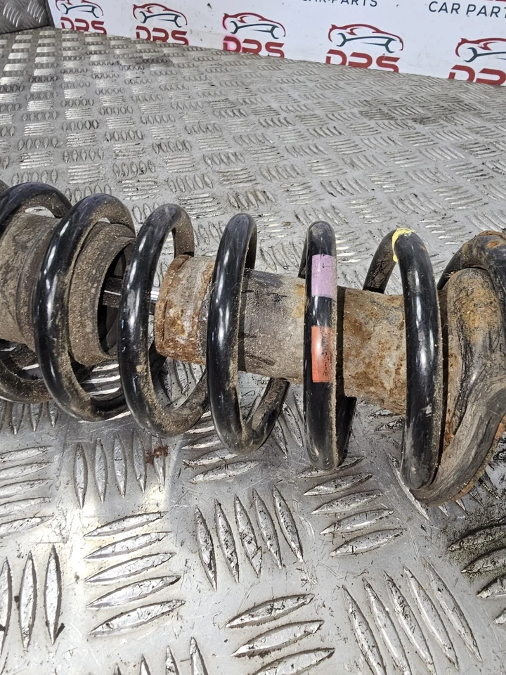 VOLVO V40 ESTATE REAR SHOCK ABSORBER COIL SPRING 1.7 PETROL PASSENGER NSR 98-04 — 第 3/4 张图片