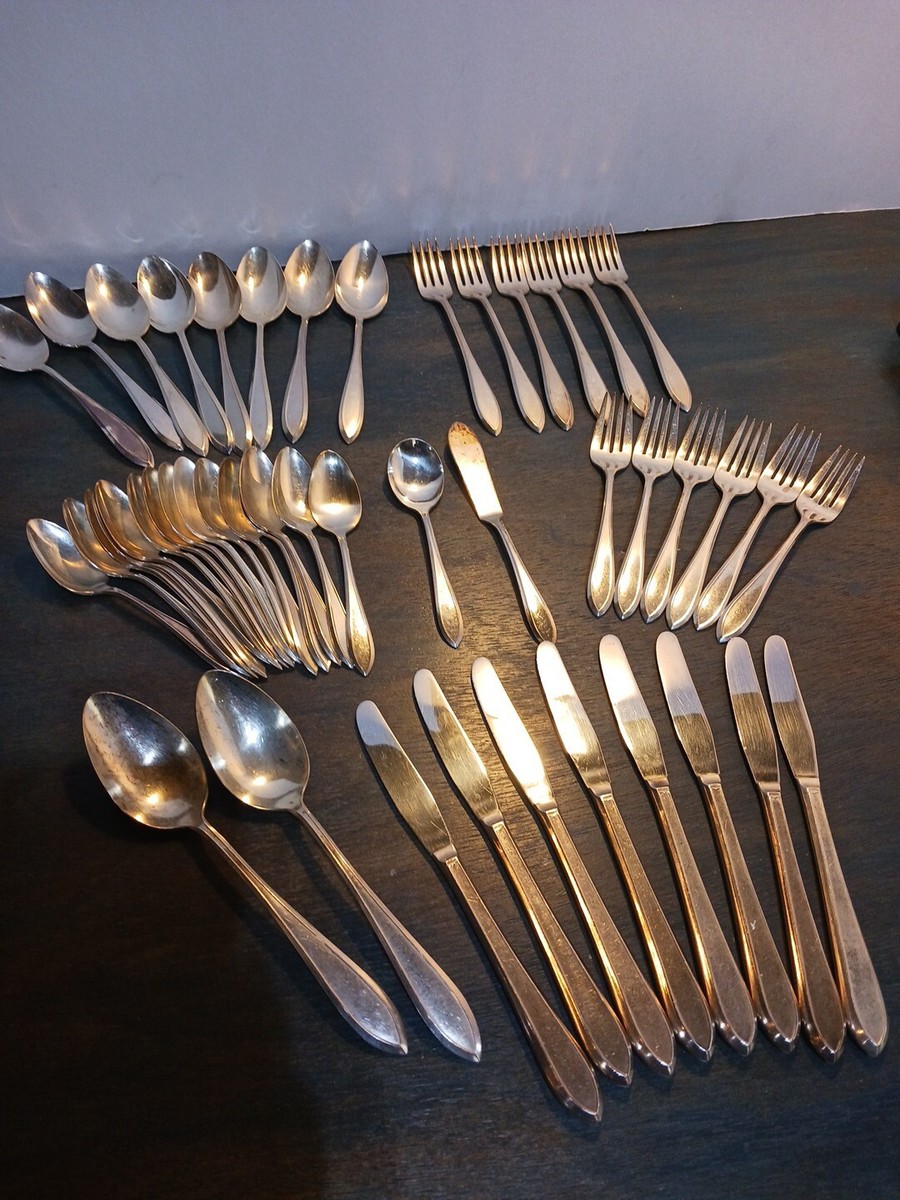 Gorgeous 47-Piece Set Of Wm. Rogers AA IS Silverplate Flatware