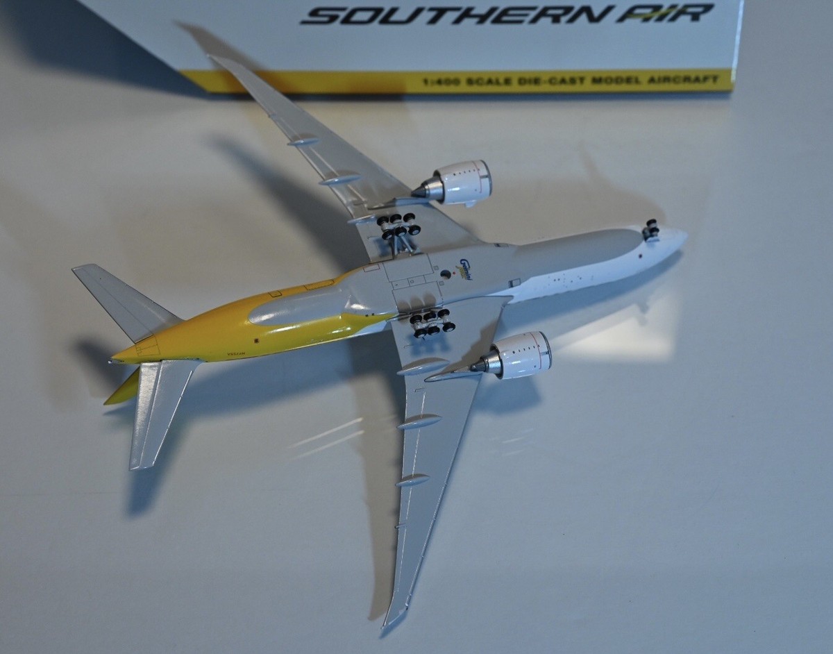 Southern Air DHL B777-200(LRF) Reg: N777SA JC Wings Scale 1:400