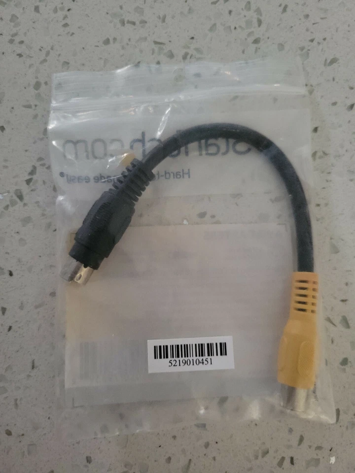 STARTECH.COM 6in/15cm S-Video to Composite video Adater cable & Pop-ups Lightnin - Image 4 of 4