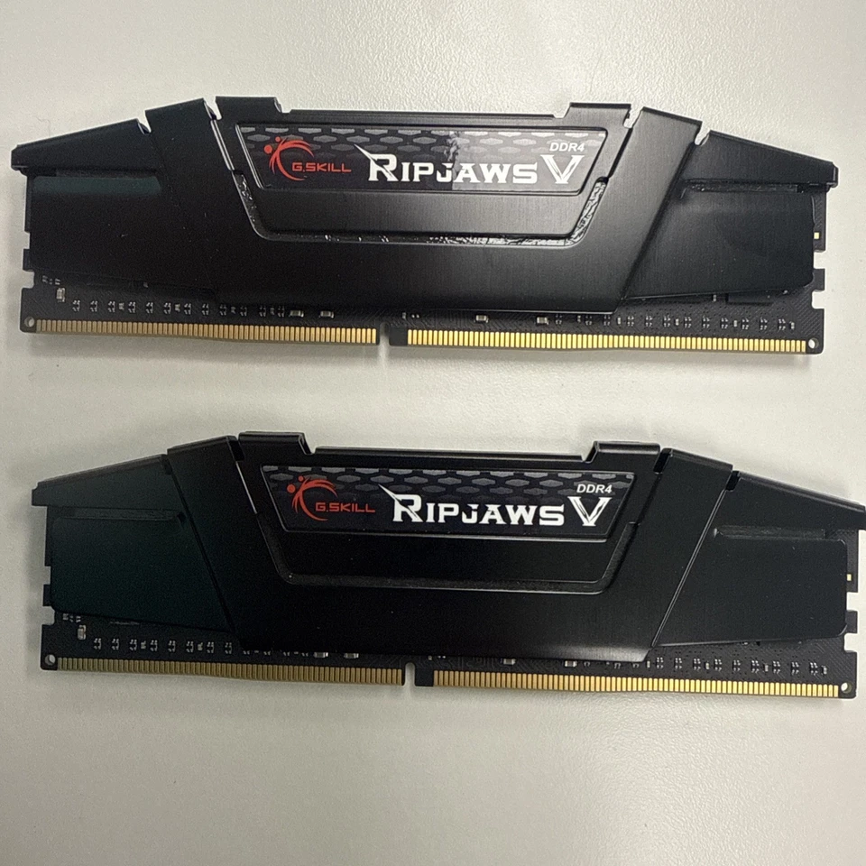 G.SKILL Ripjaws V 32GB (2x16GB) DDR4 3600 CL16 Desktop RAM Kit PC4-28800 - Image 2 of 3