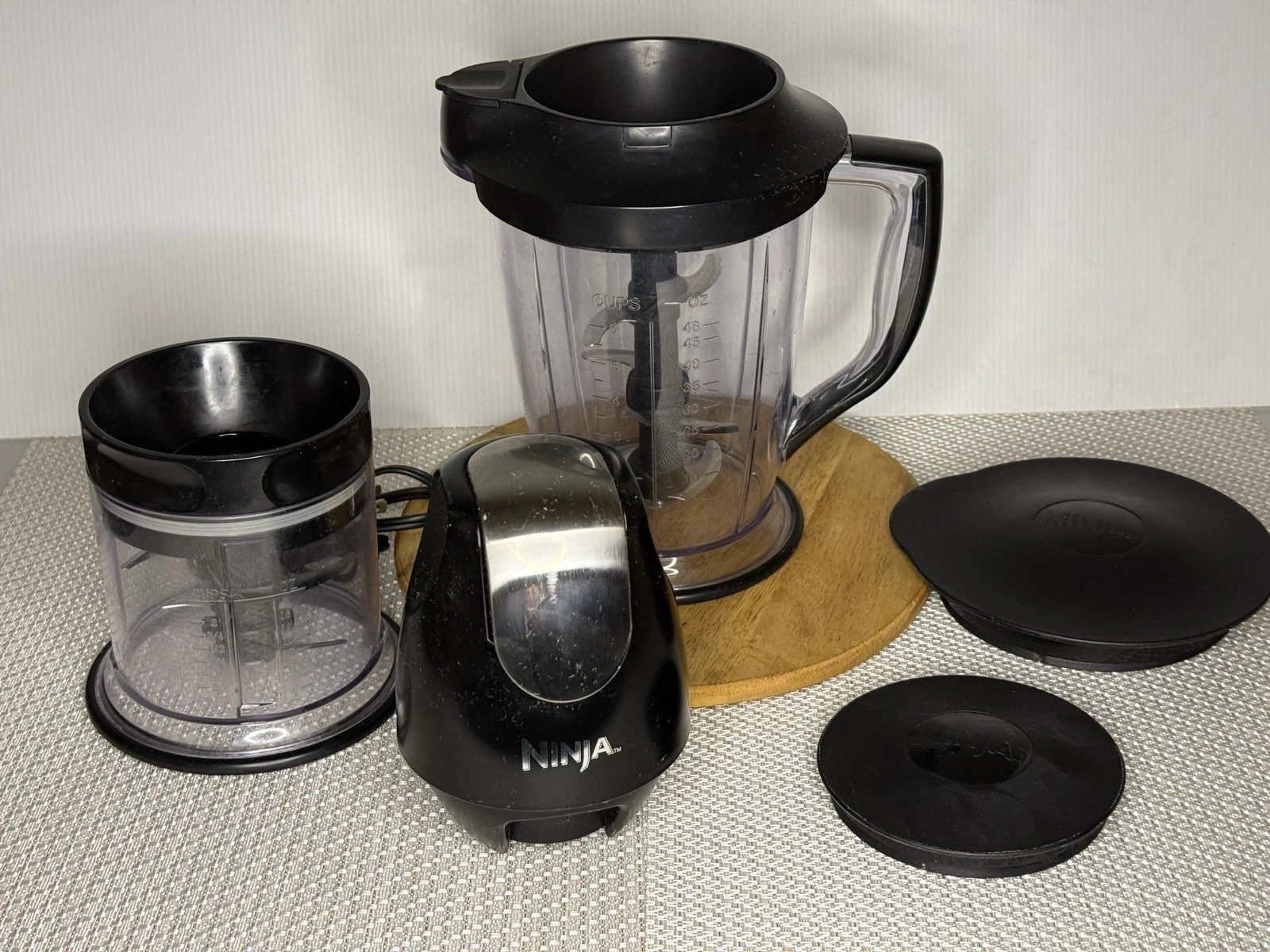 Ninja Master Prep Professional Crush Blend Chop Food Drink Maker QB1004 Preowned