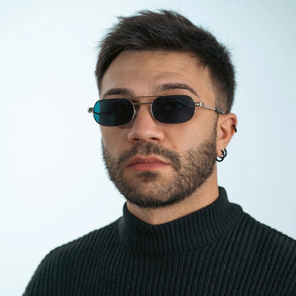 Off-White Men Sunglasses Gold Blue Oval OERI123 VAIDEN 7645  display picture 3