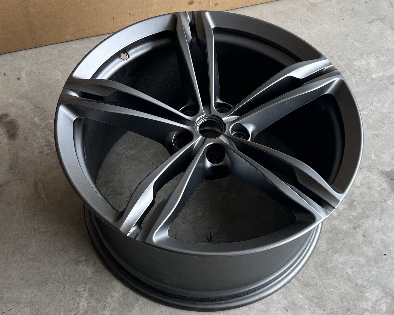 Ferrari GTC4Lusso T 2010-2020 Rear Wheel P/N 328457