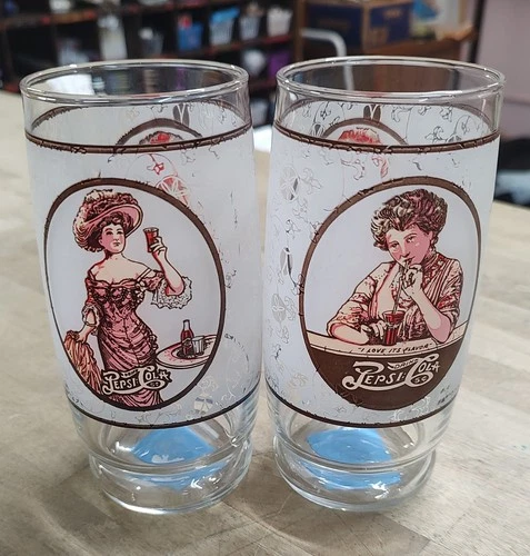 Set Of 2 Vintage 70s Pepsi Glasses Featuring The Gibson Girls