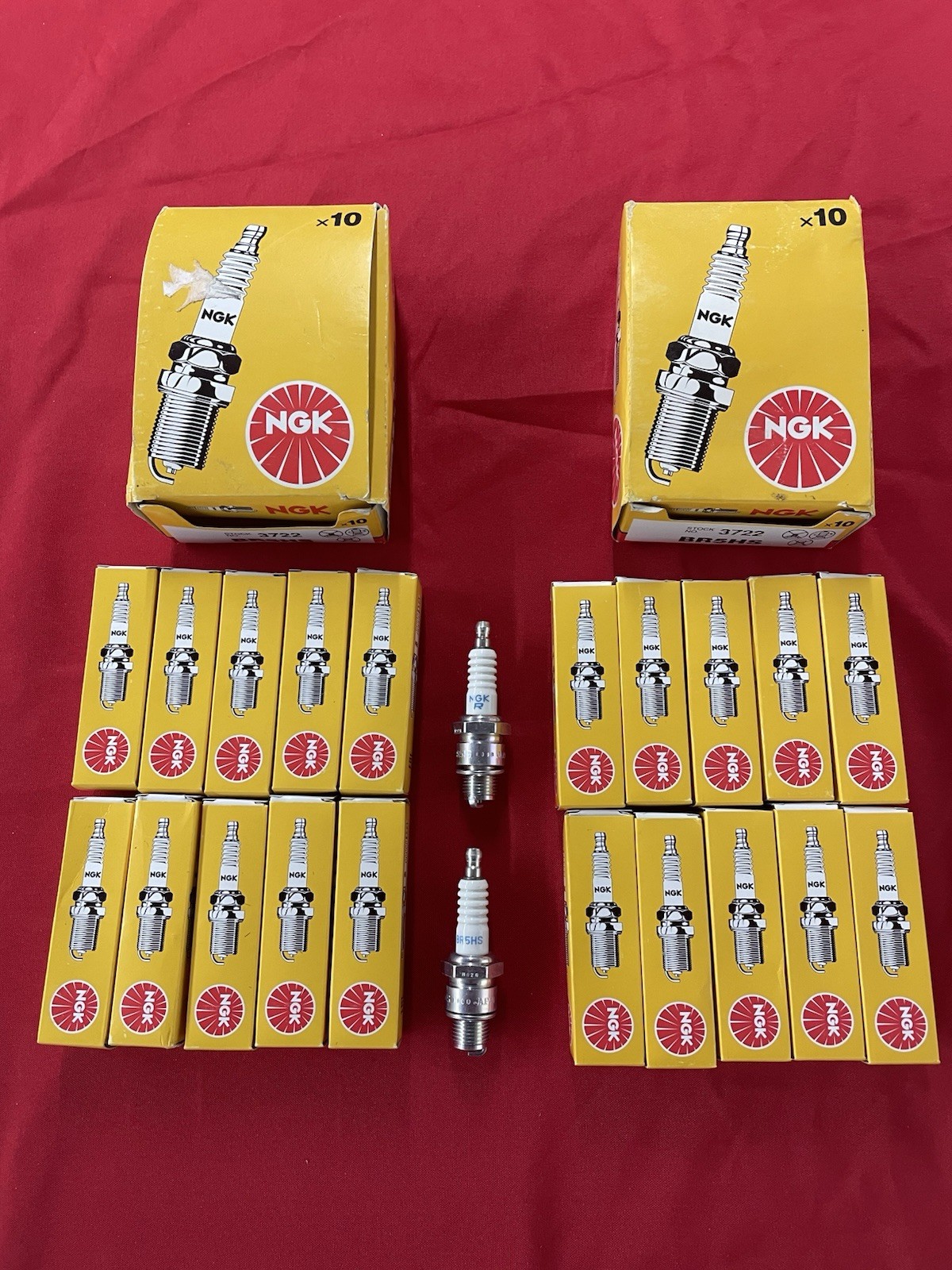 20 Ngk  Spark Plugs 2 Packs Of 10 Stock# 3722 BR5HS New unused for Honda