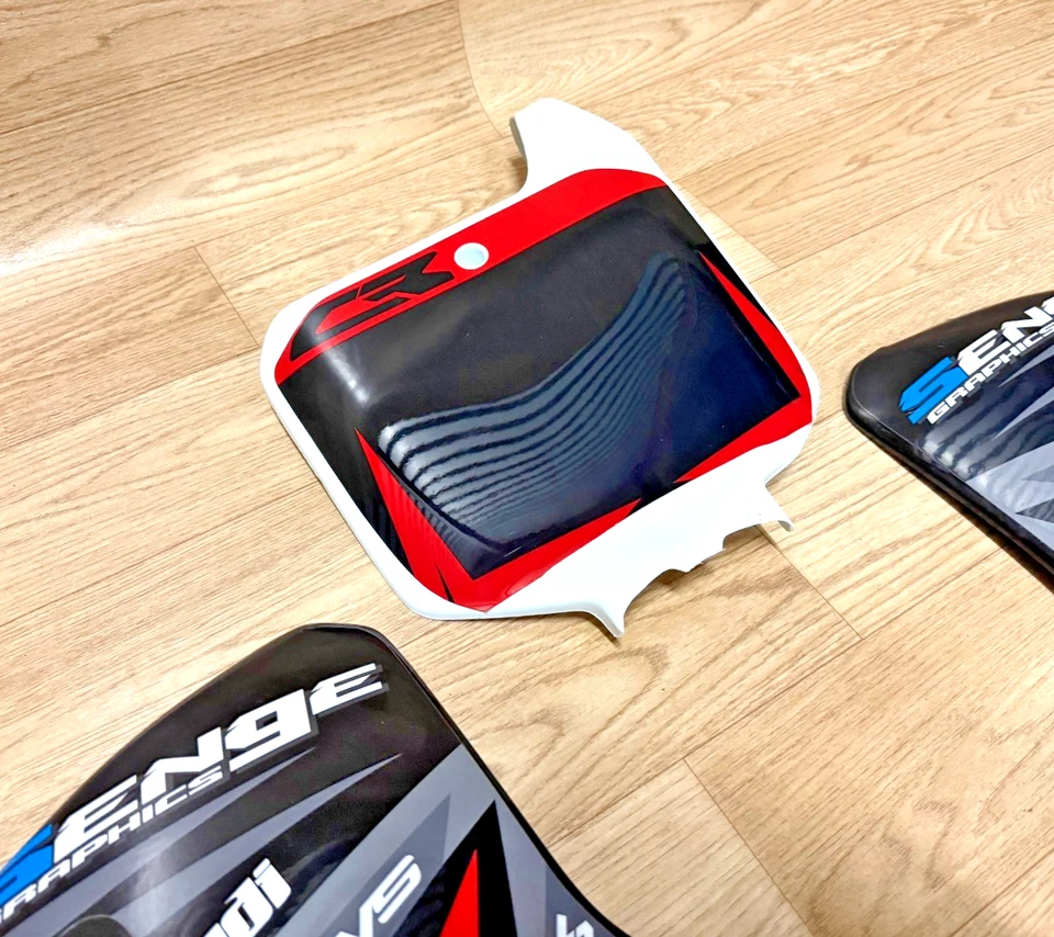 Carenados Honda CR125R 1997-1999 cubierta protector de radiador y matrícula Foto 4 de 4