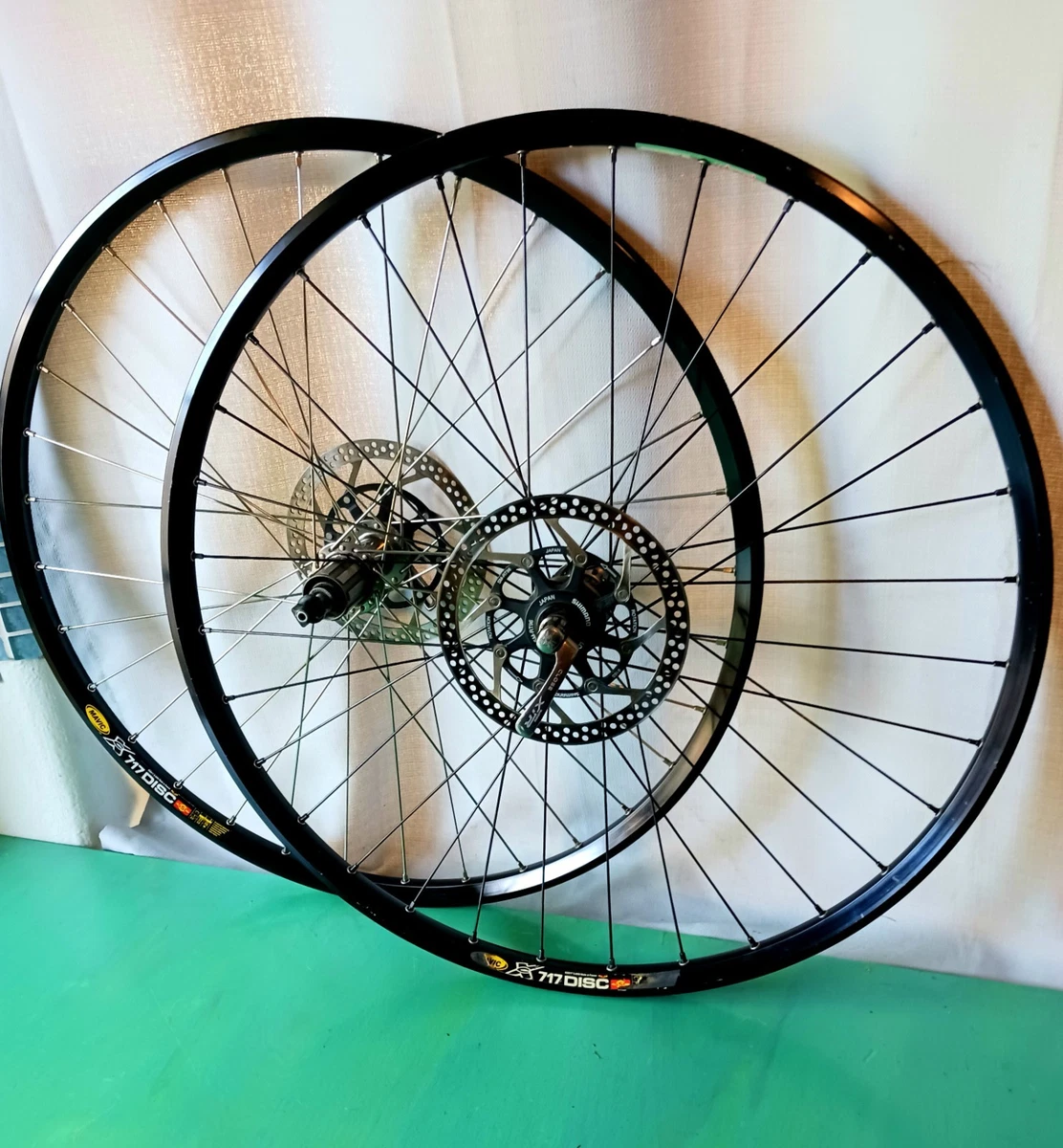 Paire De Roues Mavic Classics Pro – 32 Trous, Corps Shimano, Pneu Clincher – Vélo Route