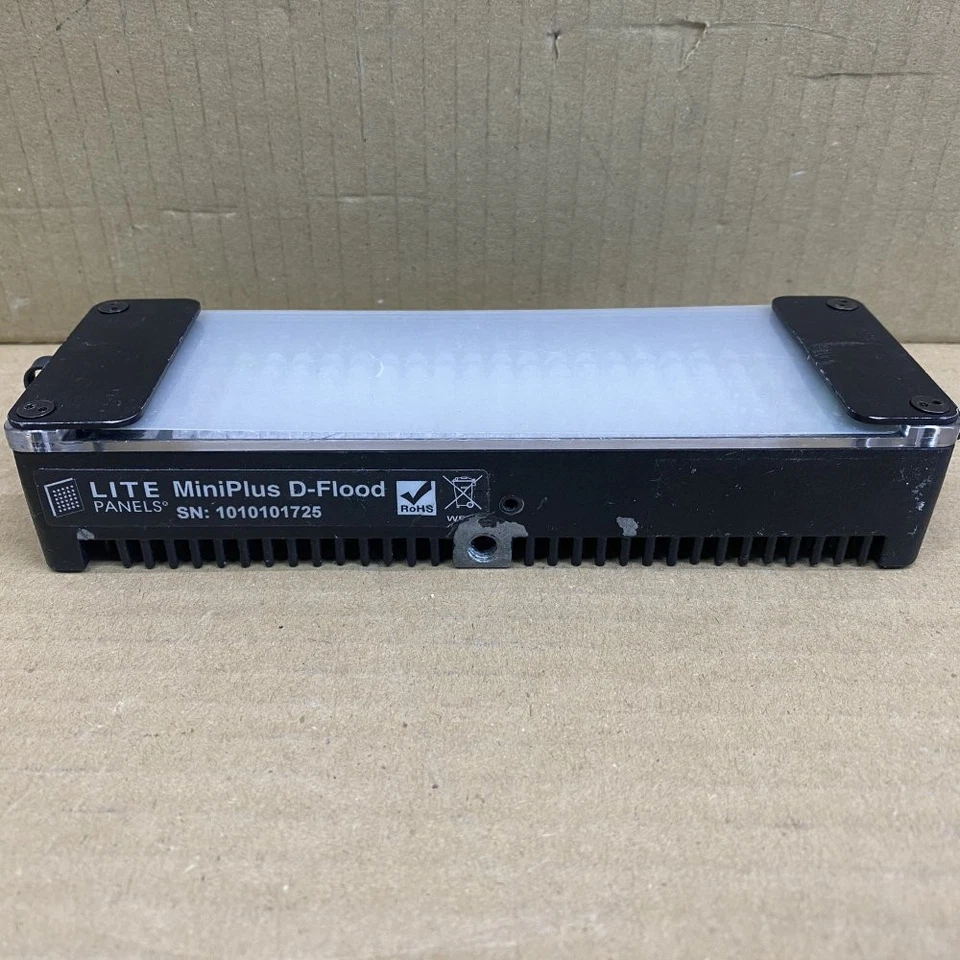 Litepanels Camera Flood Professional Daylight LED Lighting Kit, MiniPlus - Image 2 of 4