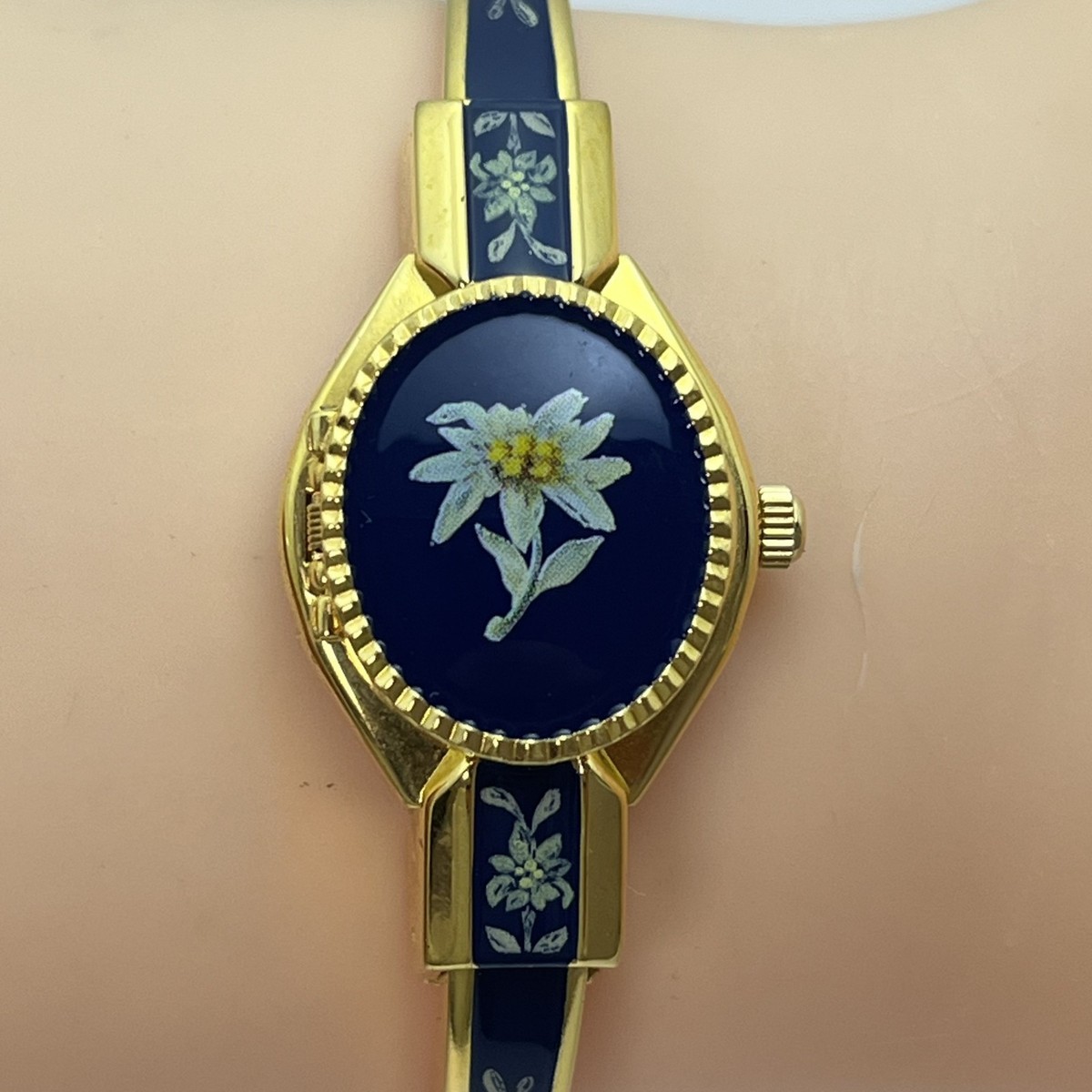 Andre Mouche バングルウォッチ クォーツ式 エーデルワイス Andre Mouche Swiss Made Bangle Watch Edelweiss Flower Gold Plated