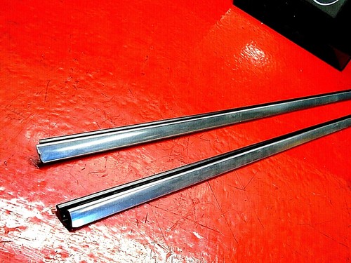 02-05 BMW E65 745LI FRONT DOOR WINDOW PANEL TRIM STRIP MOLDING METAL RUBBER BOTH - Foto 2 di 4
