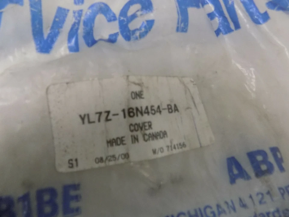 Новый оригинальный производитель 2000-2002 Lincoln навигатор крышка молдинг в сборе YL7Z-16N454-BA - Изображение 3 из 3