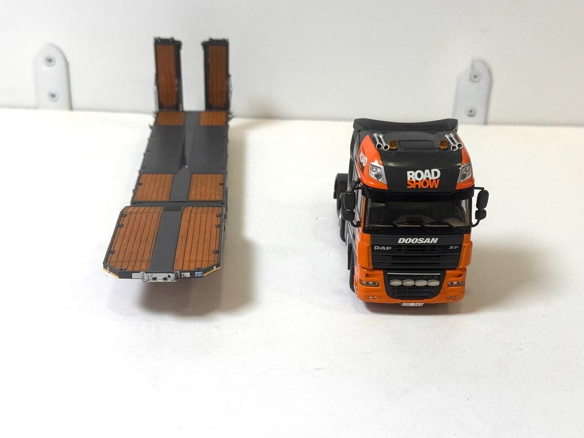 WSI models, DAF XF 105 SSC 6X2 Lowloader +DX140w+DX160w BL.ED
