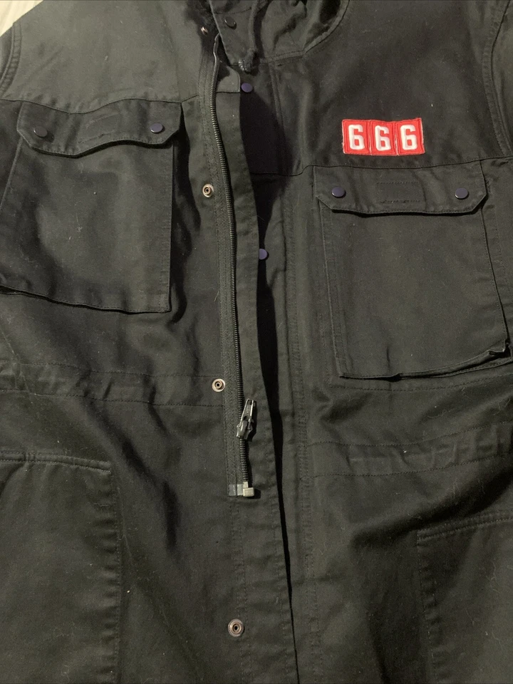 gabardina supreme Foto 2 de 3