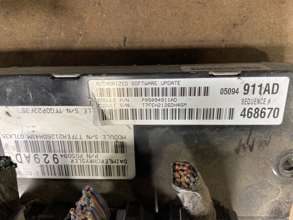 Dodge Charger Magnum 2007 3,5 L control del motor p05094911ad M9588 DG Foto 3 de 4