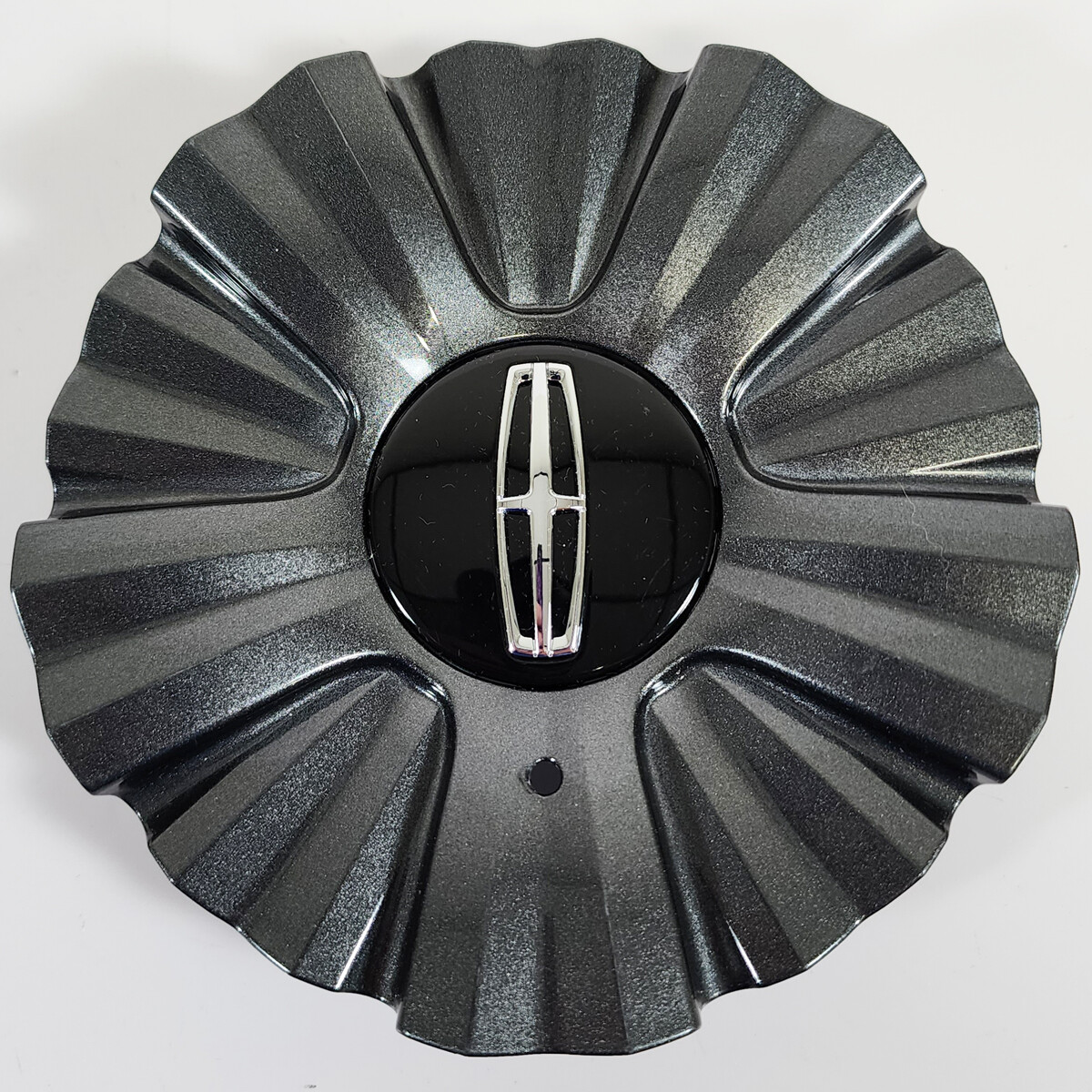 2017-2018 Lincoln MKZ # 10131 19x8 20 Spoke Wheel Dark Gray Center