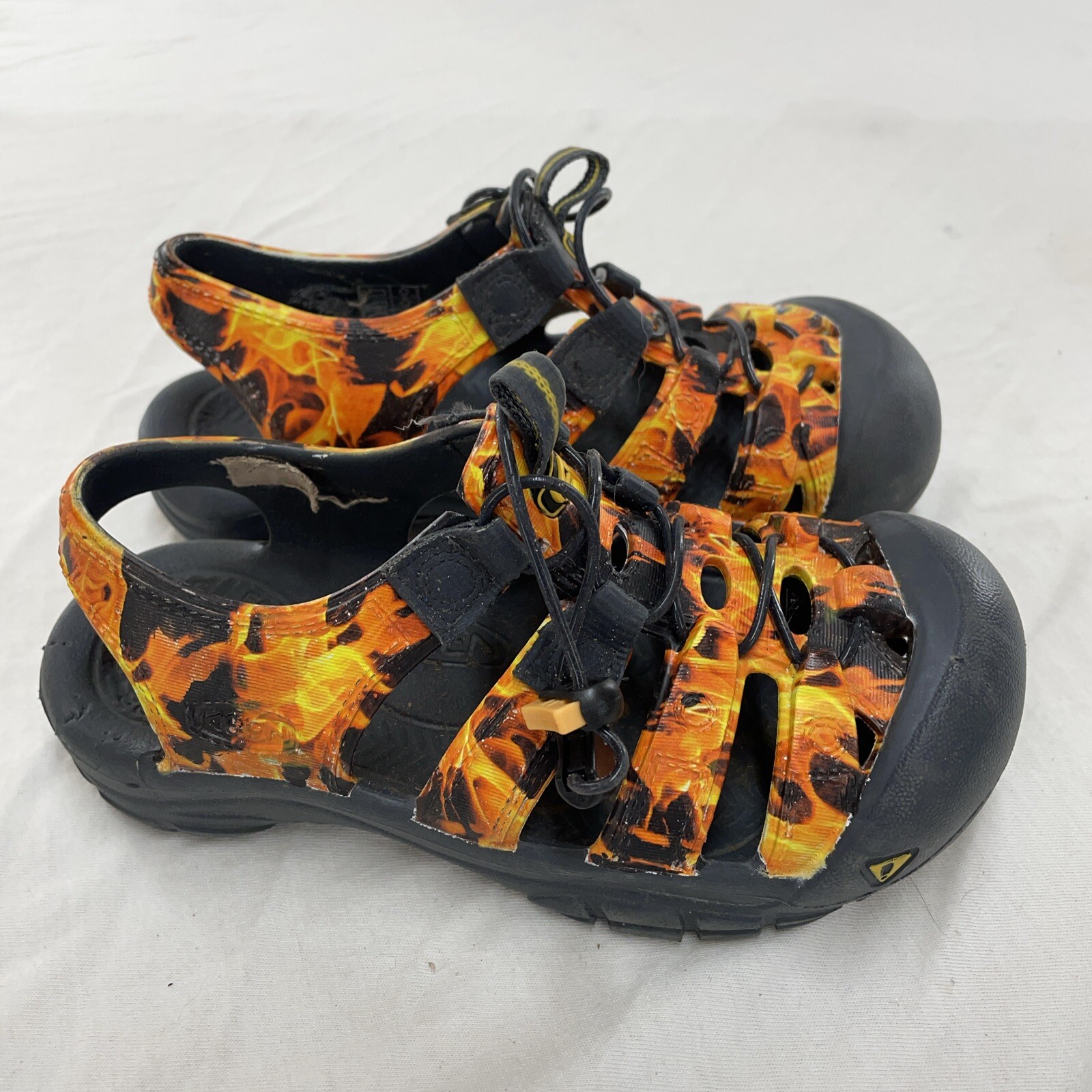 KEEN Sandali appassionati bambini ragazzi 2 arancioni fiamme Newport scarpe da trekking con cinturino