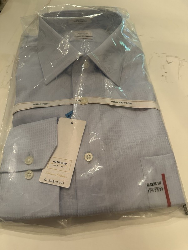 Men’s Arrow Dress Shirt Non Iron Classic Fit Light Blue 17 1/2 X 32/33 New