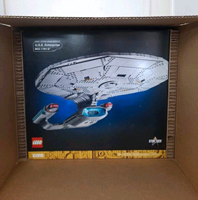 Lego 10356 Star Trek: U.S.S. Enterprise NCC-1701-D *READY TO SHIP OR LOCAL PCKUP