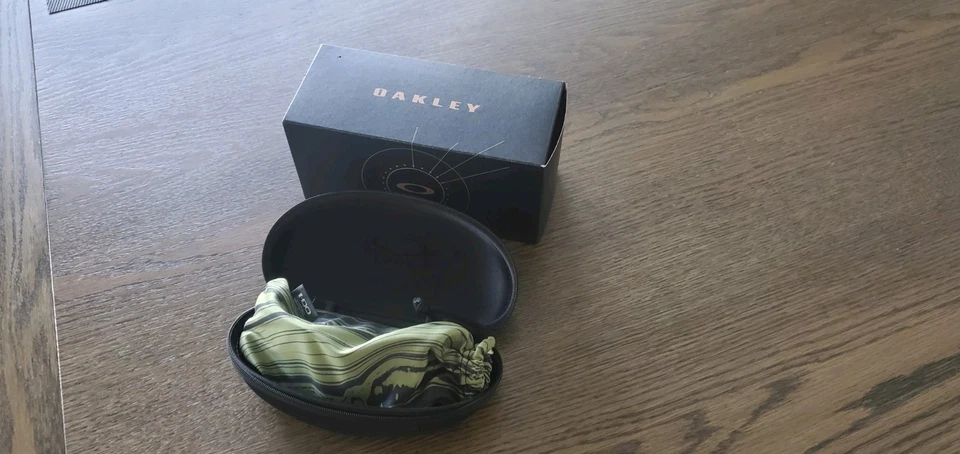 Oakley Sutra S - Verde Helecho Mate - 9 de 10 Foto 3 de 4