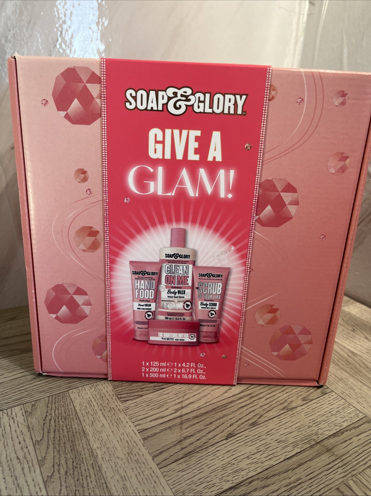 Soap & Glory Give A Glam Gift Set New In Box